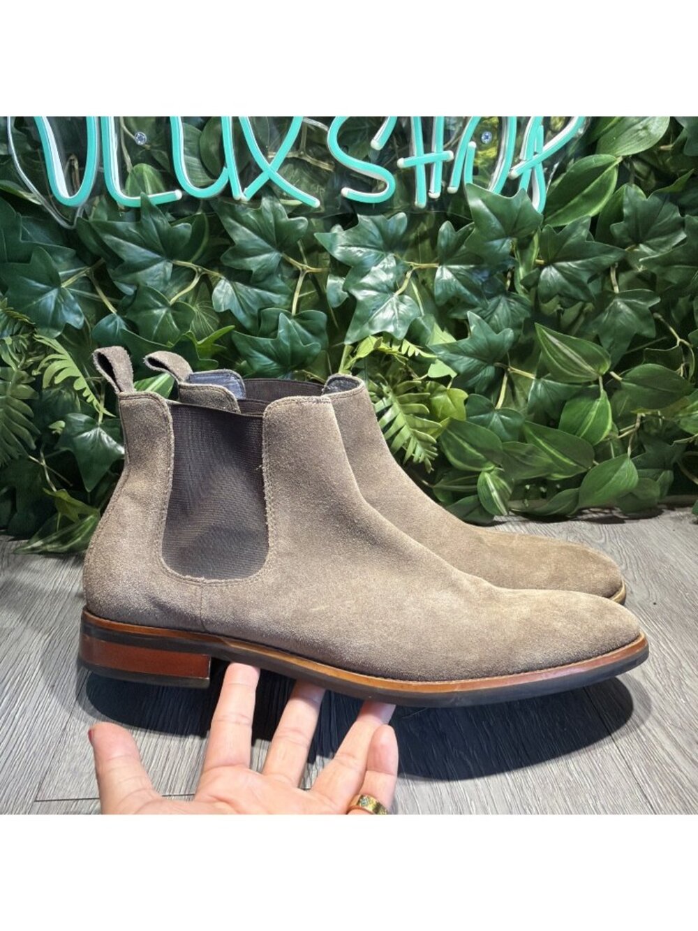 Gordon Rush Mens Suede Beige Chelsea Boots Size 12
